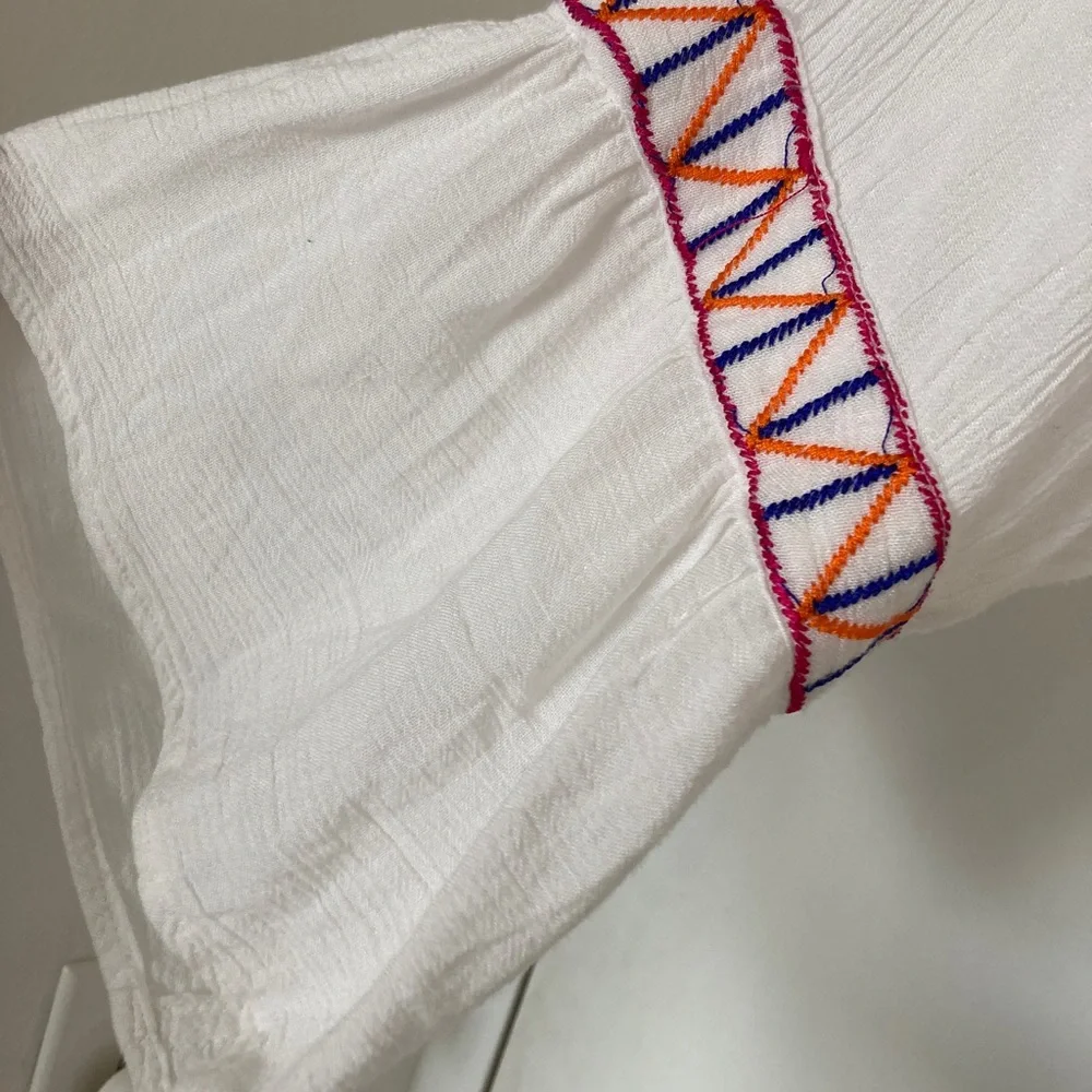 A. F. Fashion white gauze dress size large with some geometric decor. - Picture 6 of 13